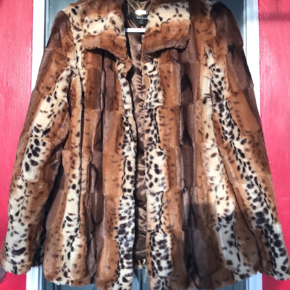 dennis basso Jackets & Blazers - Stunning plush exotic print faux fur coat from Dennis Basso.